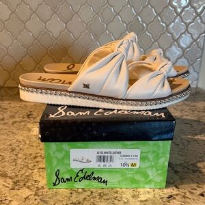 Sam Edelman White Leather Sandals with Silver Pearl Detail